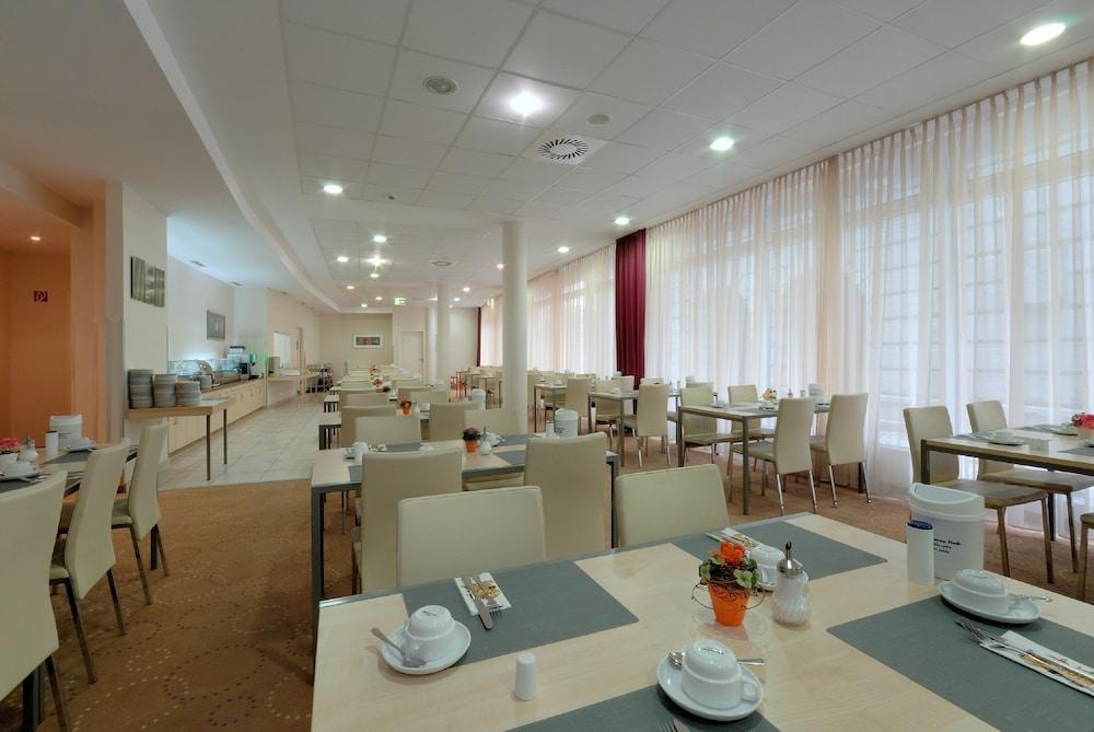 B&B Hotel Berlin-Mitte Bagian luar foto