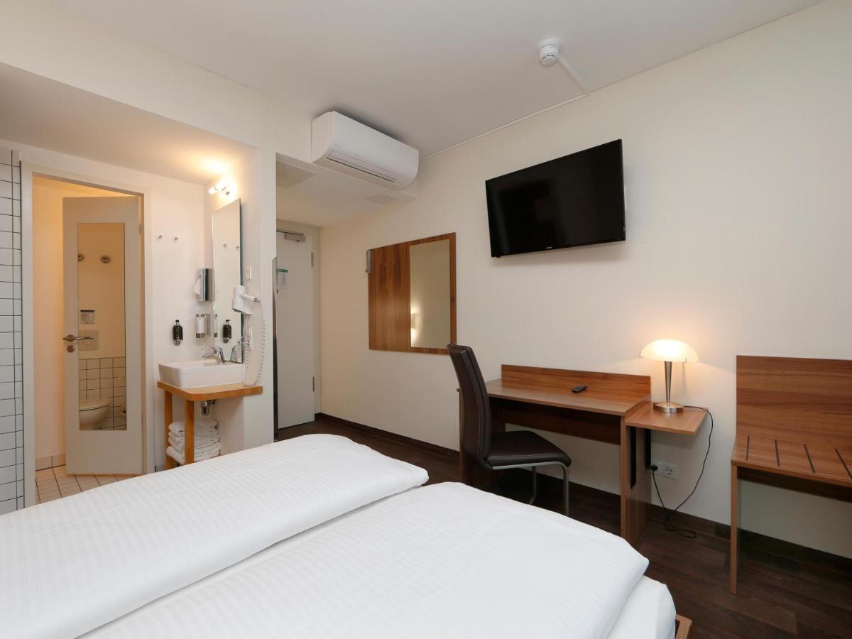 B&B Hotel Berlin-Mitte Bagian luar foto