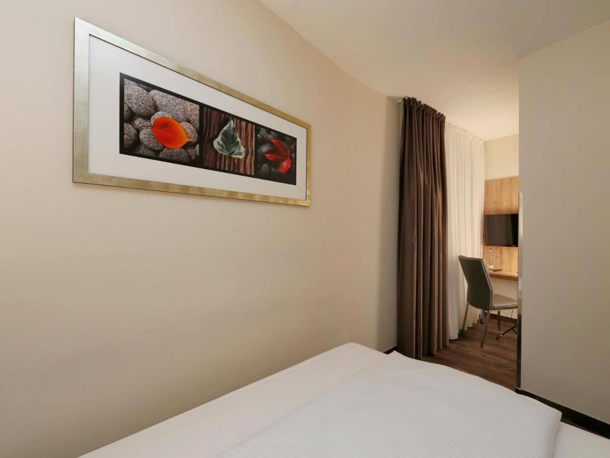 B&B Hotel Berlin-Mitte Bagian luar foto