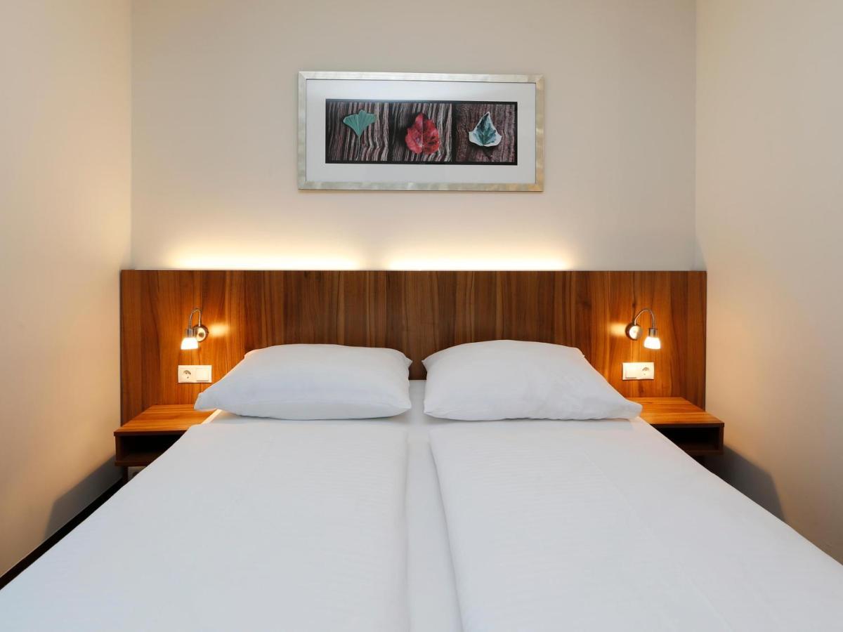 B&B Hotel Berlin-Mitte Bagian luar foto