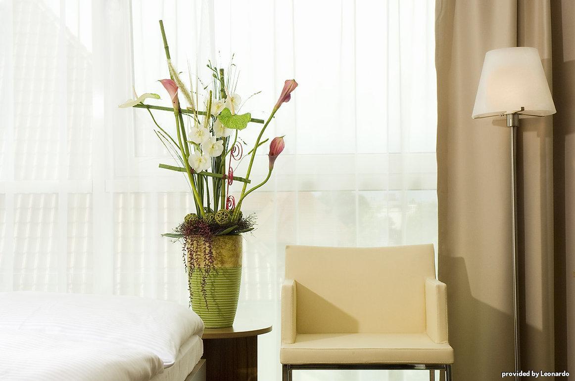 B&B Hotel Berlin-Mitte Bagian luar foto