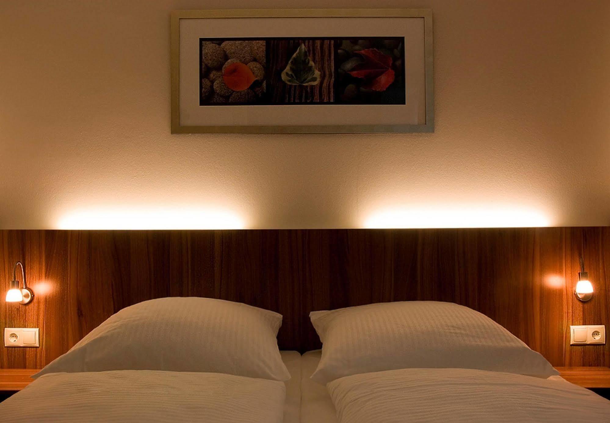 B&B Hotel Berlin-Mitte Bagian luar foto